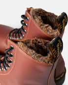 Bei PICK UP in Düsseldorf findest Du Dr. Martens, 1460 Serena Abruzzo WP Brown  und viel mehr von Dr. Martens