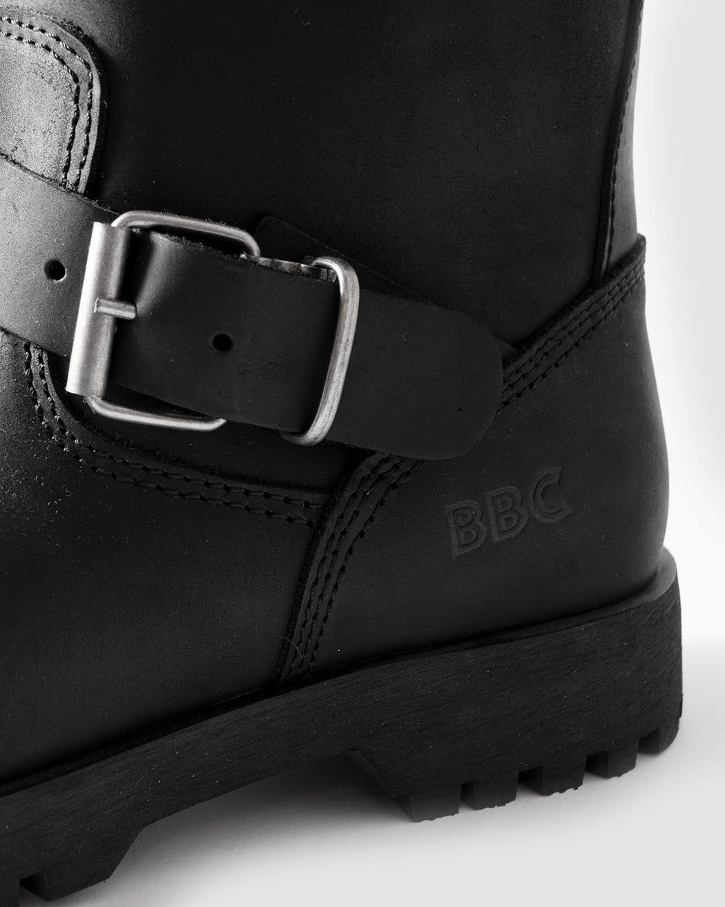 Bei PICK UP in Düsseldorf findest Du BBC, Motorcycle Boot, Black Crazy Horse, Parafusos  und viel mehr von BBC