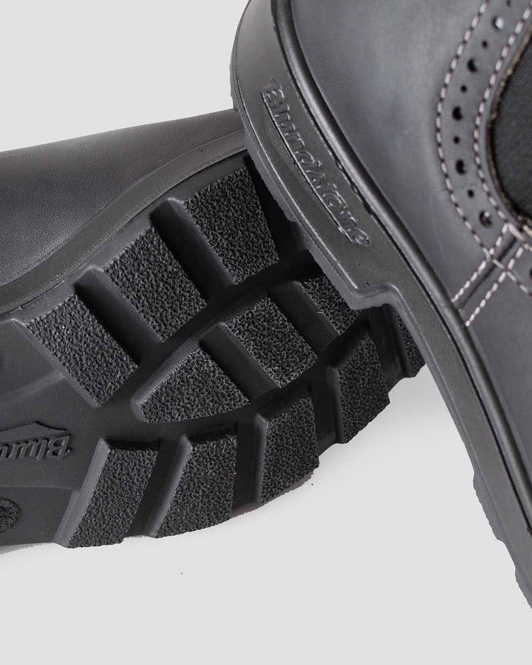 Bei PICK UP in Düsseldorf findest Du Blundstone, #1448 und viel mehr von Blundstone