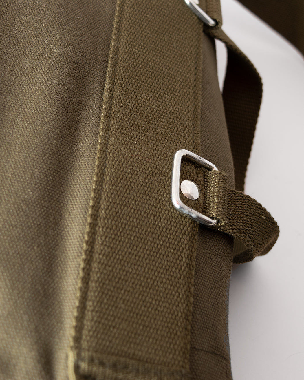 Bei PICK UP in Düsseldorf findest Du Commando, BW-Kampftasche, Army Bag, Groß, Oliv  und viel mehr von COMMANDO