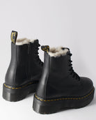 Bei PICK UP in Düsseldorf findest Du Dr. Martens, Jadon FL Black Pisa  und viel mehr von Dr. Martens