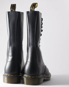 Bei PICK UP in Düsseldorf findest Du Dr. Martens, 1914 Black Smooth  und viel mehr von Dr. Martens