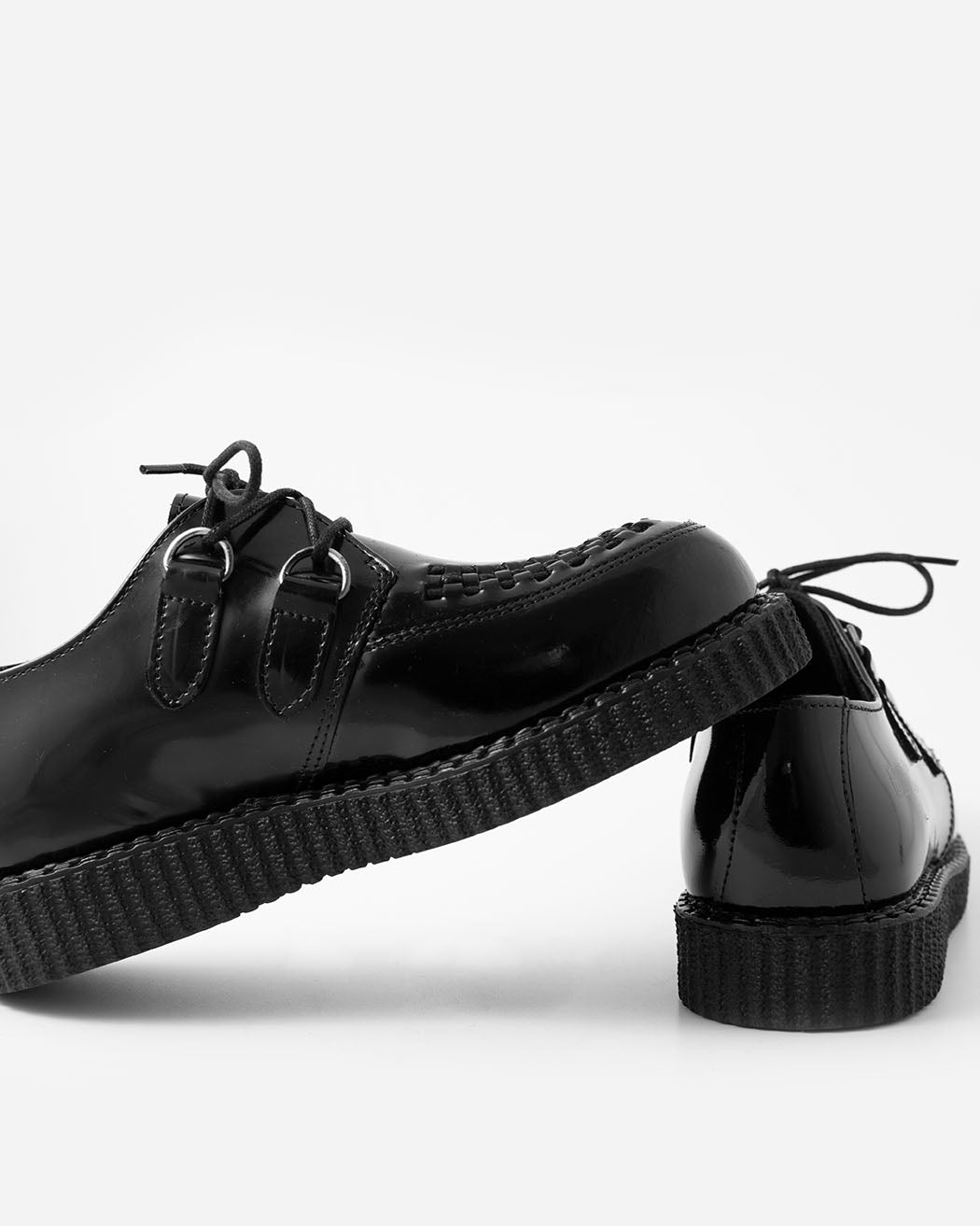 Bei PICK UP in Düsseldorf findest Du BBC, Creeper, Haley, Black Patent  und viel mehr von BBC