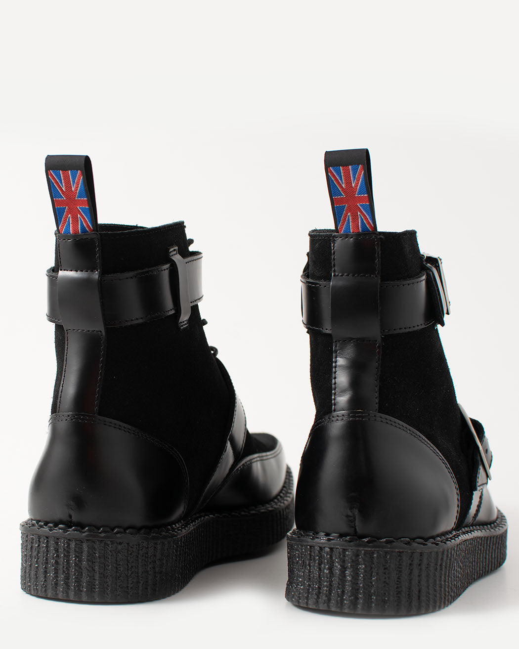 Bei PICK UP in Düsseldorf findest Du BBC, Creeper, Boot Black Polido + Suede Meteor  und viel mehr von BBC