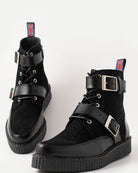 Bei PICK UP in Düsseldorf findest Du BBC, Creeper, Boot Black Polido + Suede Meteor  und viel mehr von BBC