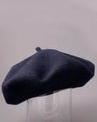 Bei PICK UP in Düsseldorf findest Du M.A.Z, 100% Pure Wool Beret OZ, Navy  und viel mehr von MAZ