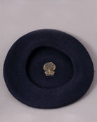 Bei PICK UP in Düsseldorf findest Du M.A.Z, 100% Pure Wool Beret OZ, Navy  und viel mehr von MAZ