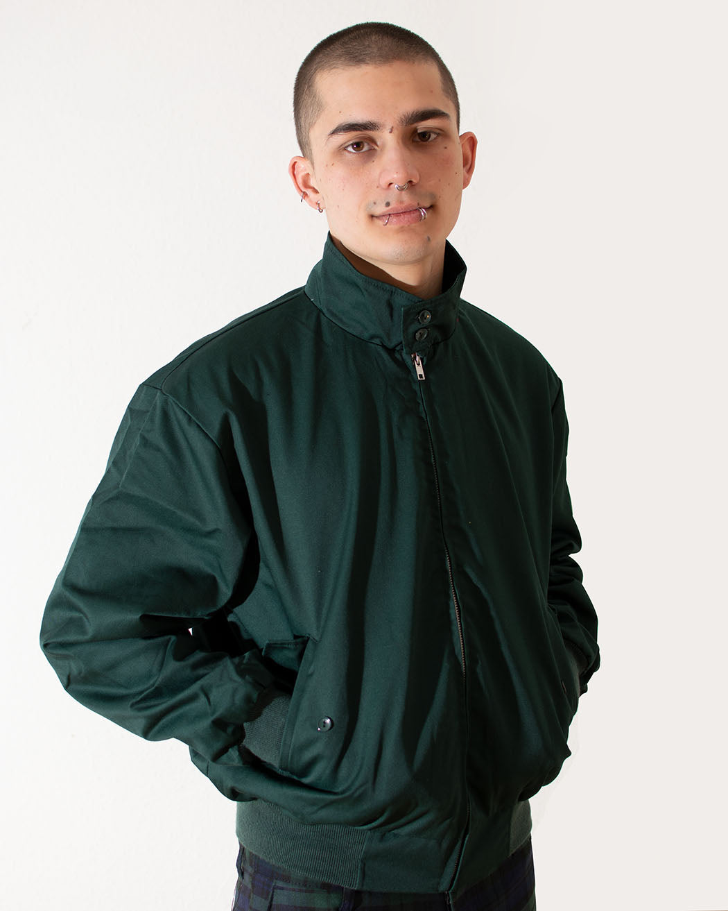 Bei PICK UP in Düsseldorf findest Du Knightsbridge, Harrington, Bottlegreen  und viel mehr von COMMANDO