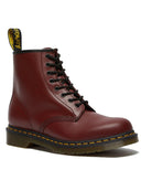 Bei PICK UP in Düsseldorf findest Du Dr. Martens, 1460 Cherry Smooth  und viel mehr von Dr. Martens