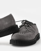 Bei PICK UP in Düsseldorf findest Du BBC, Creeper, Haley, Grey Suede  und viel mehr von BBC