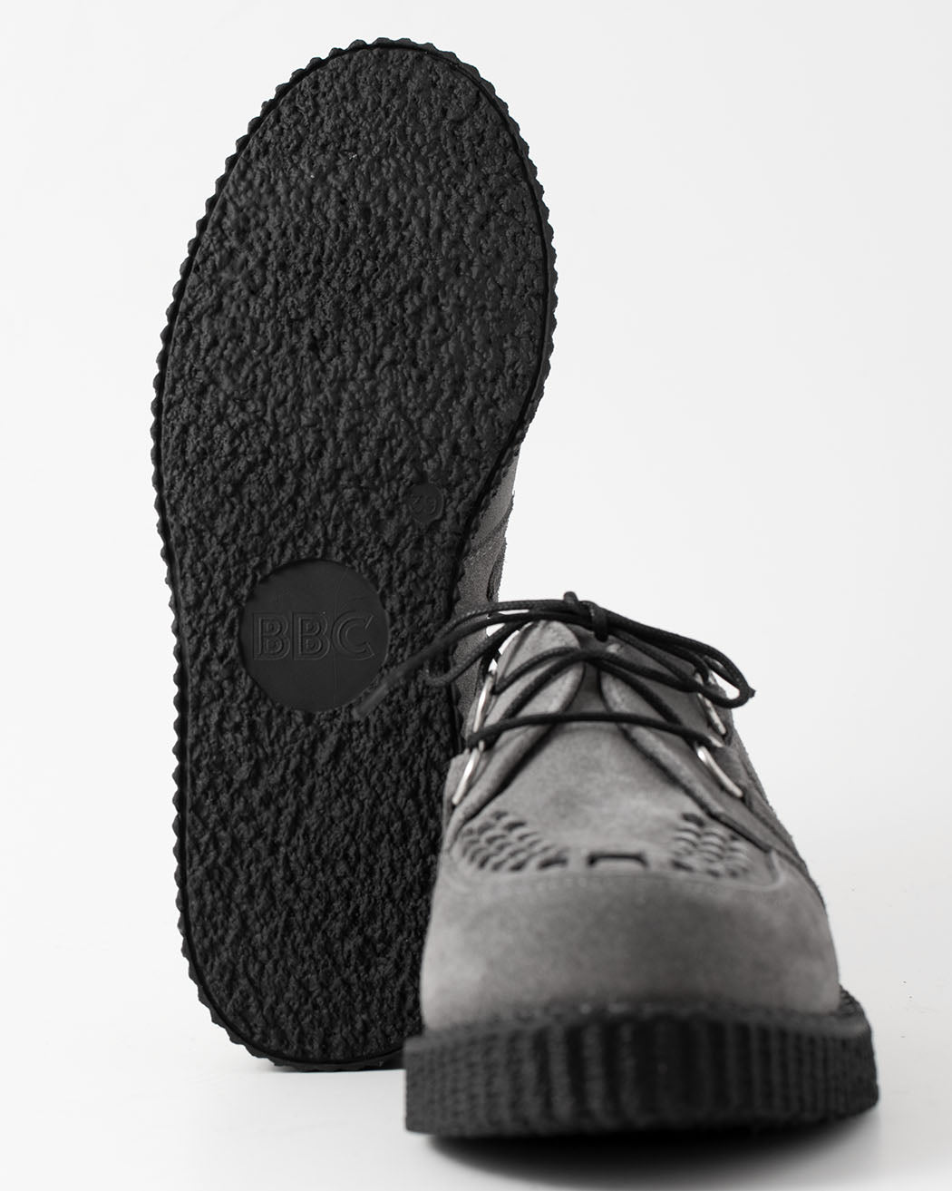 Bei PICK UP in Düsseldorf findest Du BBC, Creeper, Haley, Grey Suede  und viel mehr von BBC