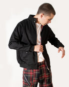 Bei PICK UP in Düsseldorf findest Du HOXTON, HARRINGTON, BLACK  und viel mehr von HOXTON
