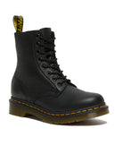 Bei PICK UP in Düsseldorf findest Du Dr. Martens, 1460 Pascal Virginia Black  und viel mehr von Dr. Martens