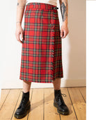 Bei PICK UP in Düsseldorf findest Du Tiger of London, Tartan Mens Long Kilt, Red  und viel mehr von Tiger of London