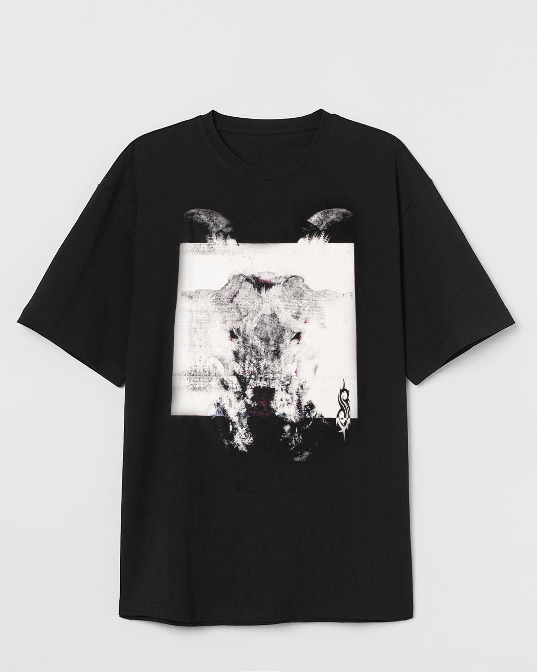 Bei PICK UP in Düsseldorf findest Du Bandshirt, Slipknot, Devil Single - Black & White und viel mehr von PHD/RockOff