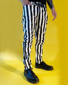 Bei PICK UP in Düsseldorf findest Du Run & Fly, JM1105, Wide Striped Skinny Jeans, Black/ White, UNISEX  und viel mehr von RUN & FLY