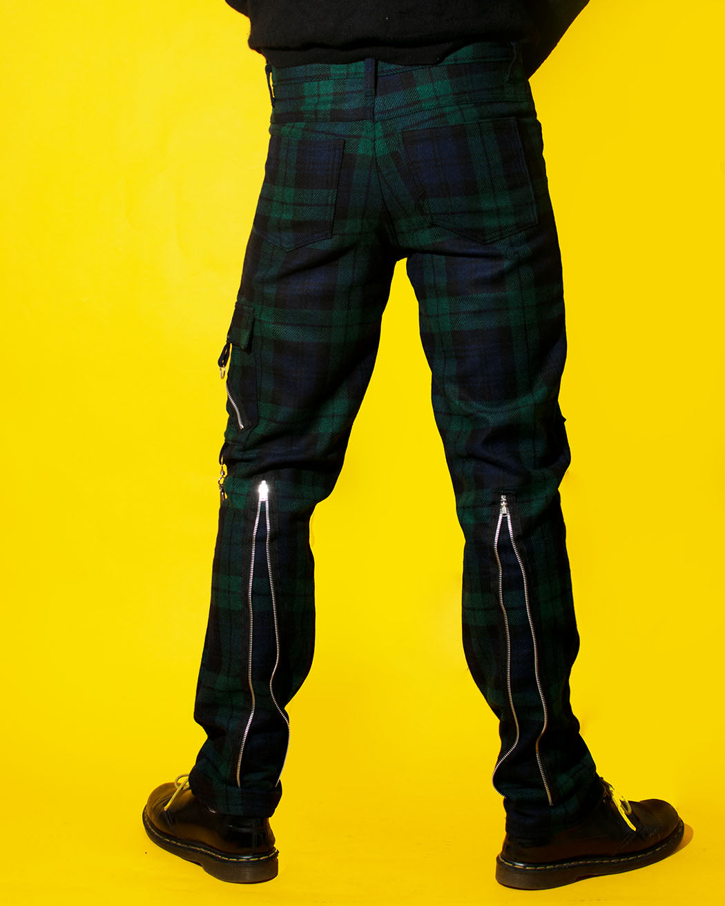 Bei PICK UP in Düsseldorf findest Du Tiger of London, Zip Bondage Tartan Pant, Green  und viel mehr von Tiger of London