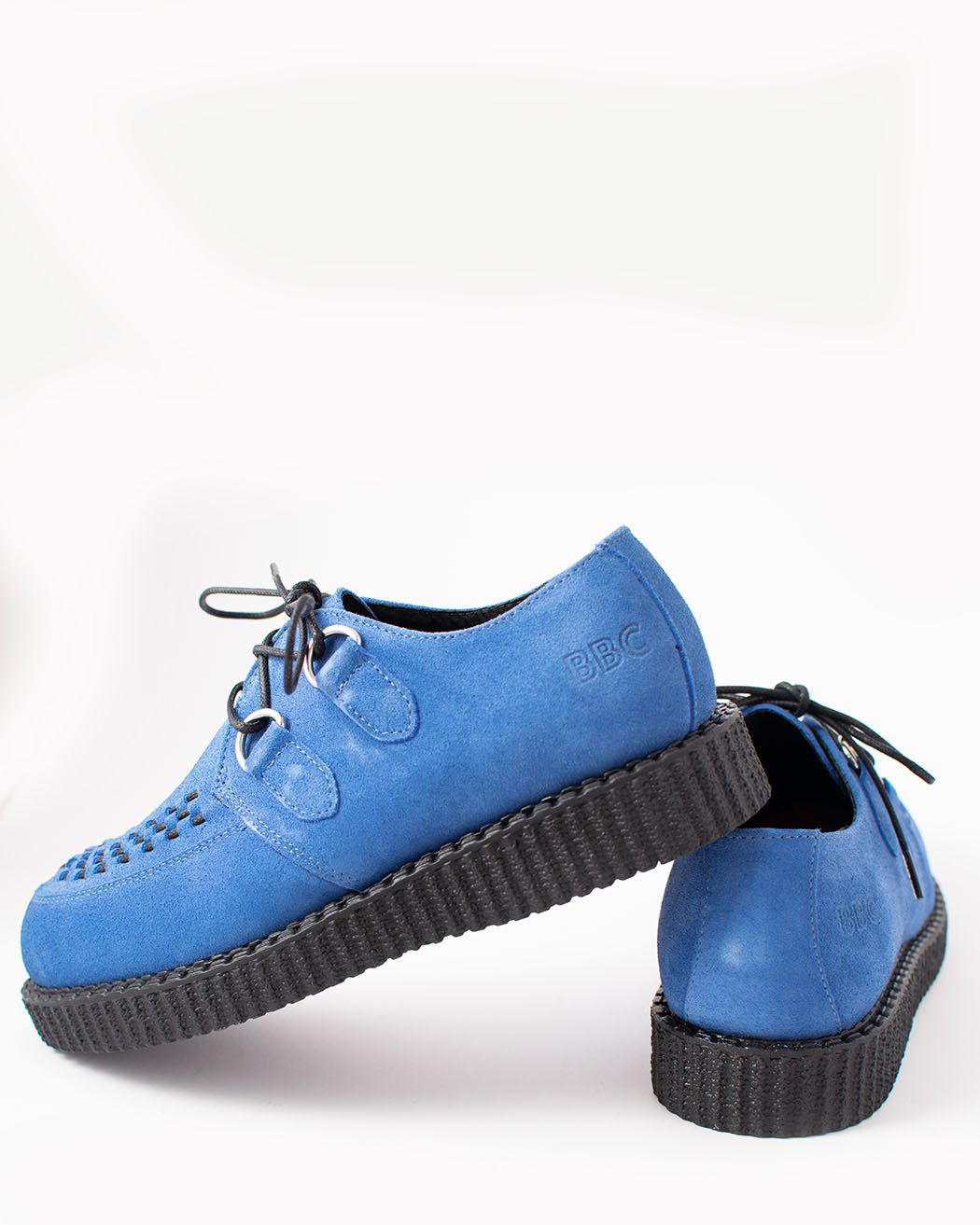 Bei PICK UP in Düsseldorf findest Du BBC, UL 49, Creeper leather shoe, blue, suede Haley  und viel mehr von BBC