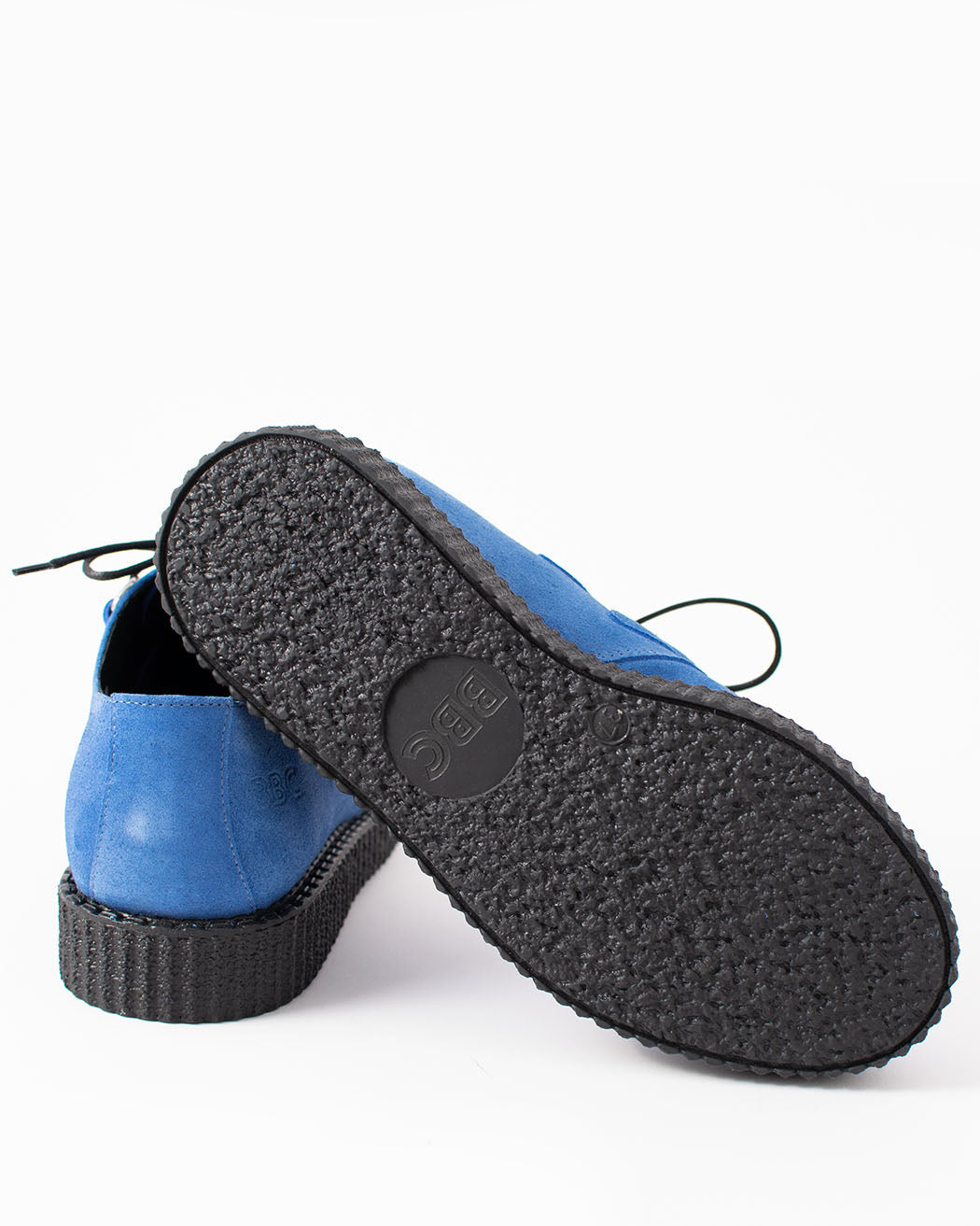 Bei PICK UP in Düsseldorf findest Du BBC, UL 49, Creeper leather shoe, blue, suede Haley  und viel mehr von BBC