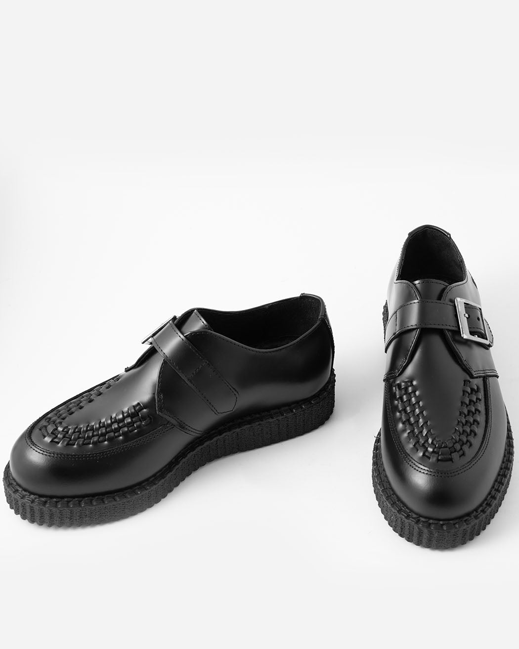 Bei PICK UP in Düsseldorf findest Du BBC, 16027, Creeper Polido Black, Buckle  und viel mehr von BBC