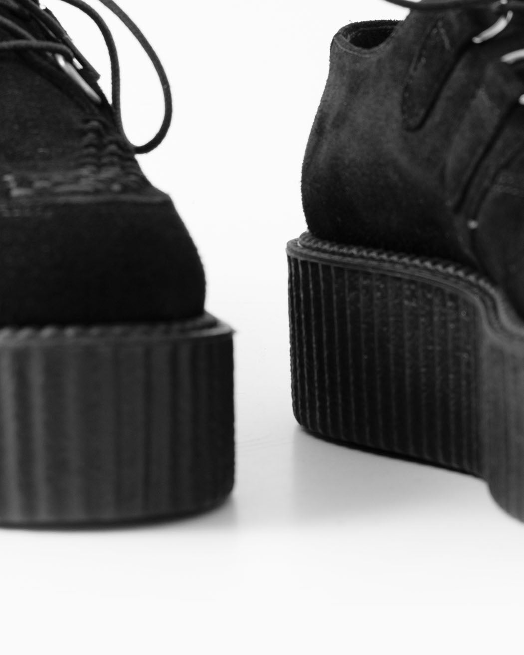 Bei PICK UP in Düsseldorf findest Du BBC, Creeper, UMD Double Sole, Black Suede  und viel mehr von BBC