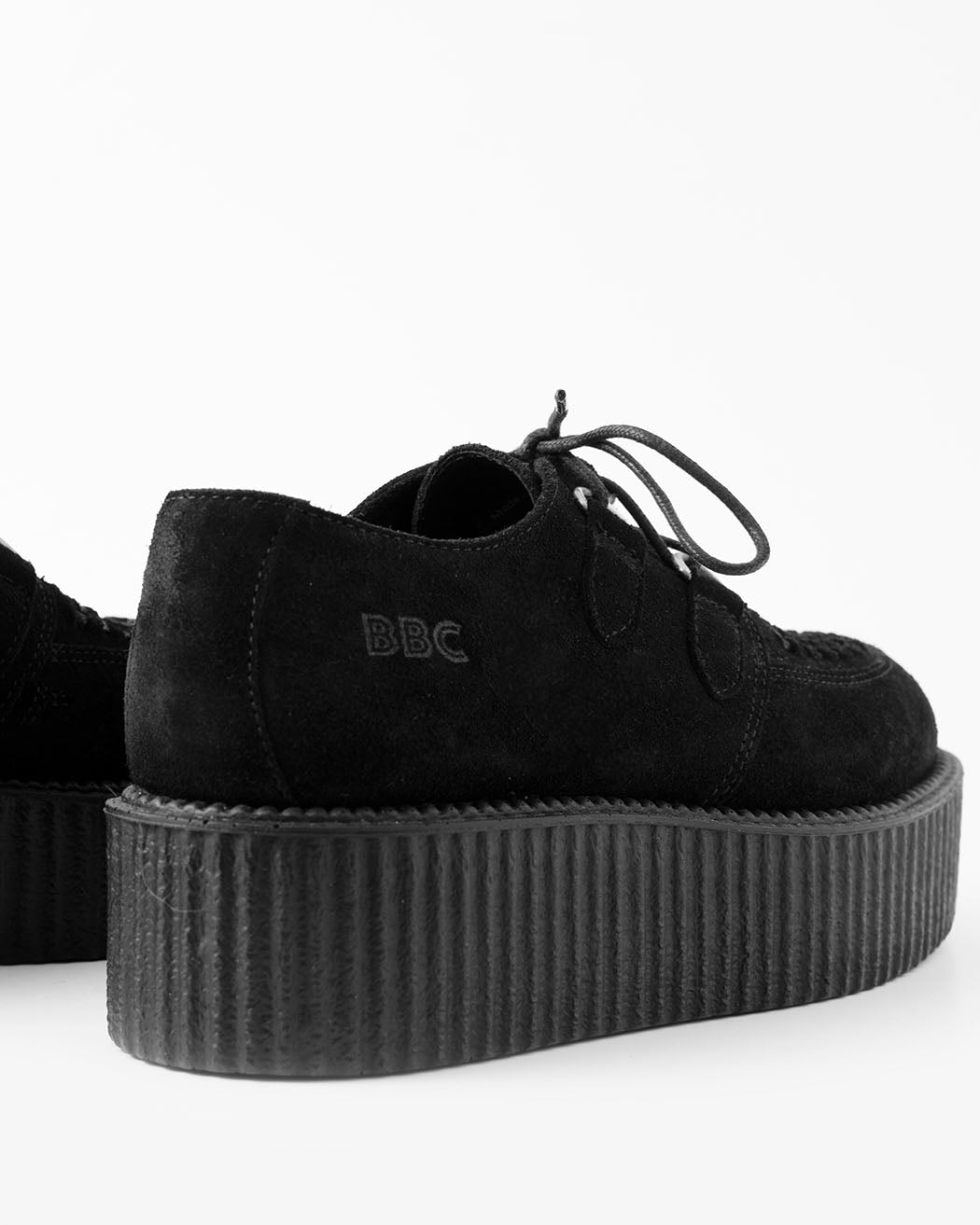 Bei PICK UP in Düsseldorf findest Du BBC, Creeper, UMD Double Sole, Black Suede  und viel mehr von BBC