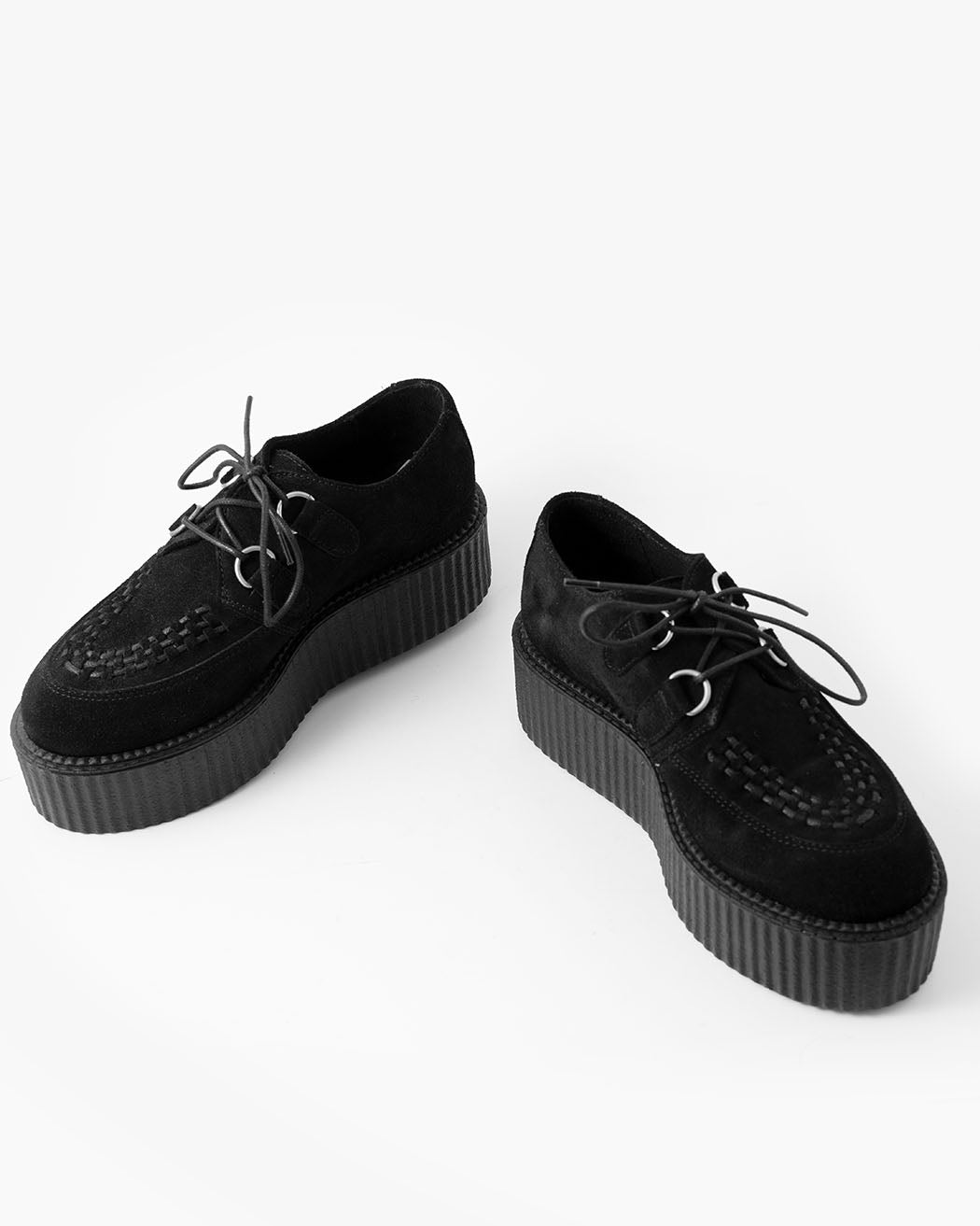 Bei PICK UP in Düsseldorf findest Du BBC, Creeper, UMD Double Sole, Black Suede  und viel mehr von BBC