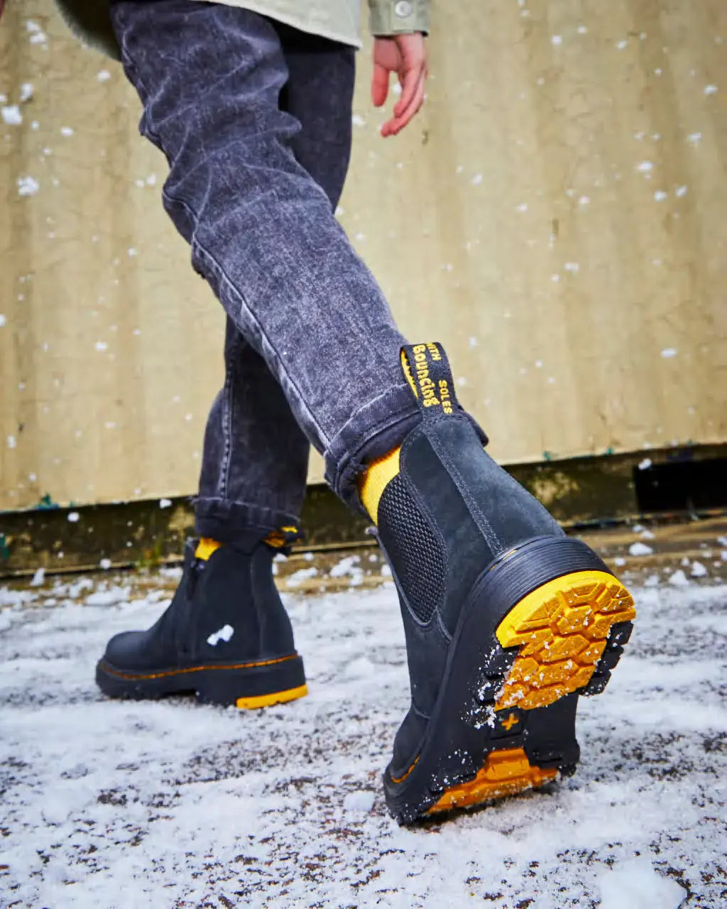 Dr. Martens 2976 J Black Yellowstone WP