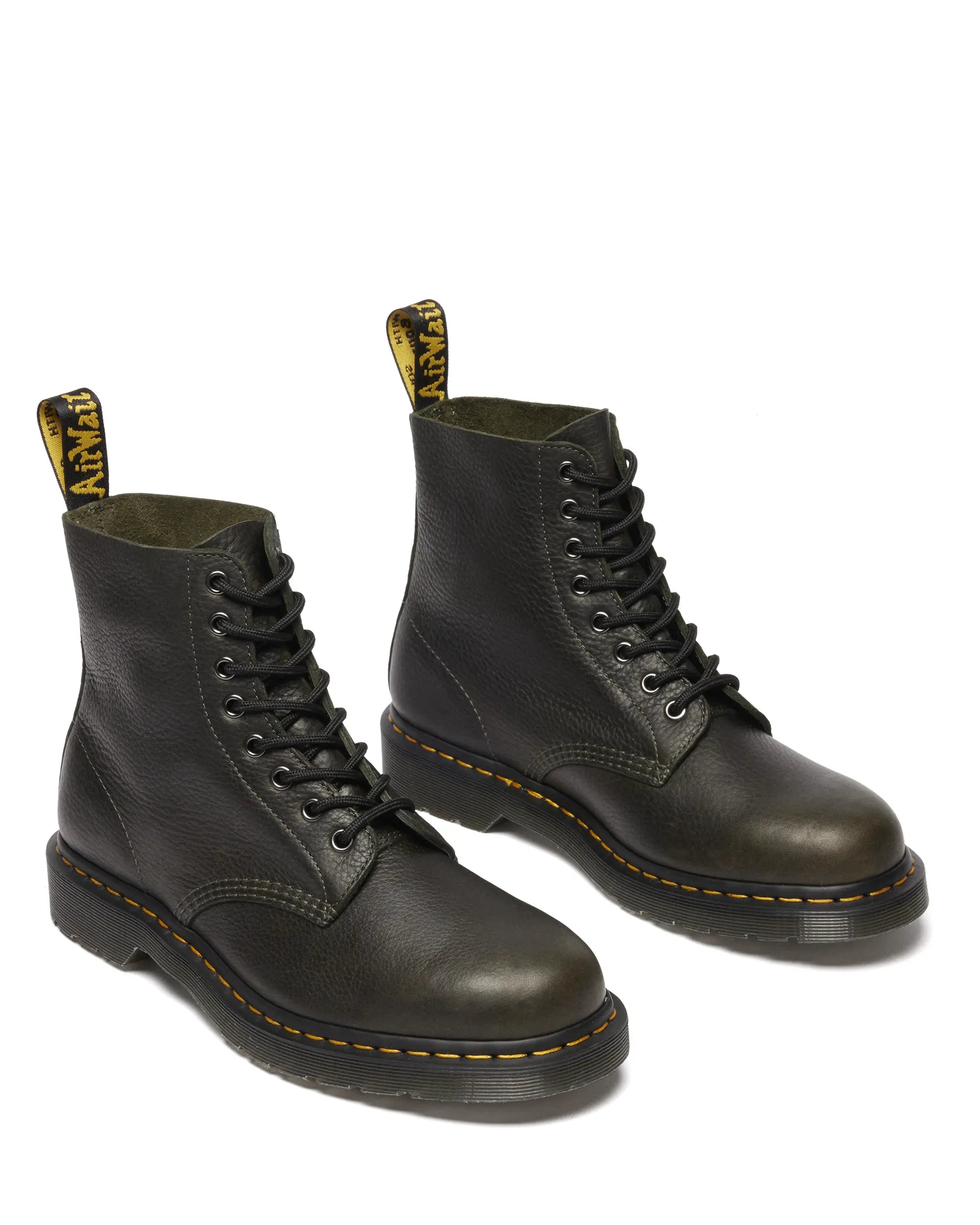 Bei PICK UP in Düsseldorf findest Du Dr. Martens, 1460 Pascal Forest Green Ambassador  und viel mehr von Dr. Martens