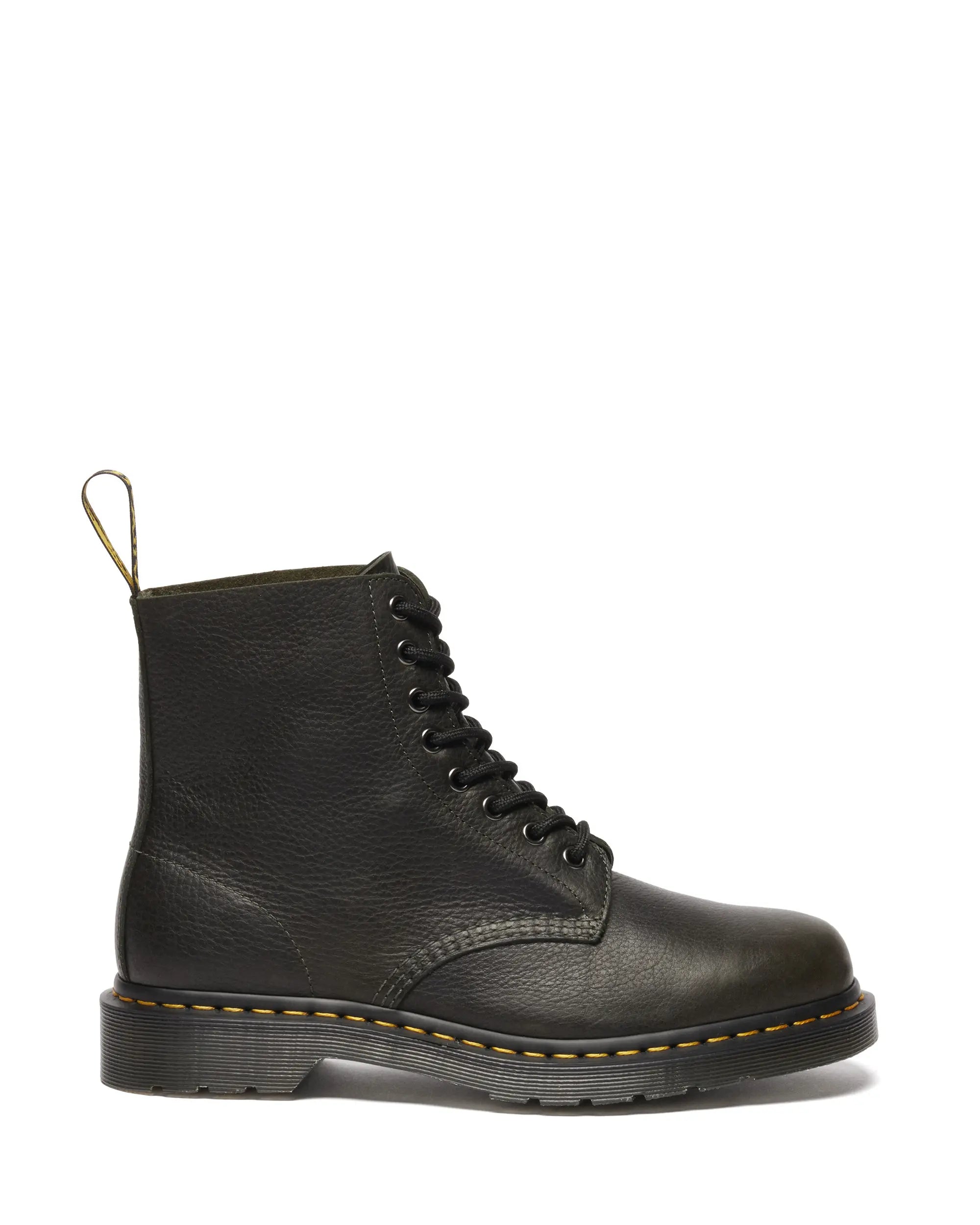 Bei PICK UP in Düsseldorf findest Du Dr. Martens, 1460 Pascal Forest Green Ambassador  und viel mehr von Dr. Martens