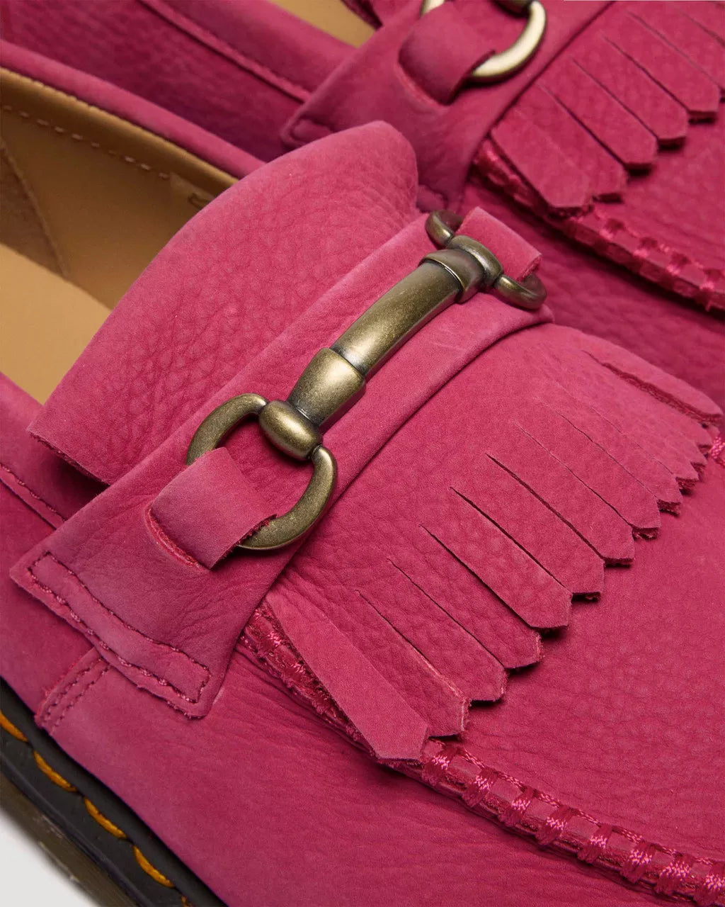 Bei PICK UP in Düsseldorf findest Du Dr. Martens, Adrian Snaffle Fuchsia Pink Milled Nubuck Wp  und viel mehr von Dr. Martens