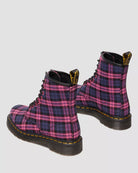 Bei PICK UP in Düsseldorf findest Du Dr. Martens, 1460 Pink Multi Tartan  und viel mehr von Dr. Martens