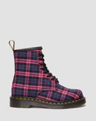Bei PICK UP in Düsseldorf findest Du Dr. Martens, 1460 Pink Multi Tartan  und viel mehr von Dr. Martens
