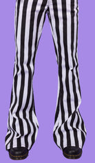Bei PICK UP in Düsseldorf findest Du Run & Fly, JM1407, Wide Striped Skinny Jeans w/ Bellbottoms Black/ White, UNISEX  und viel mehr von RUN & FLY