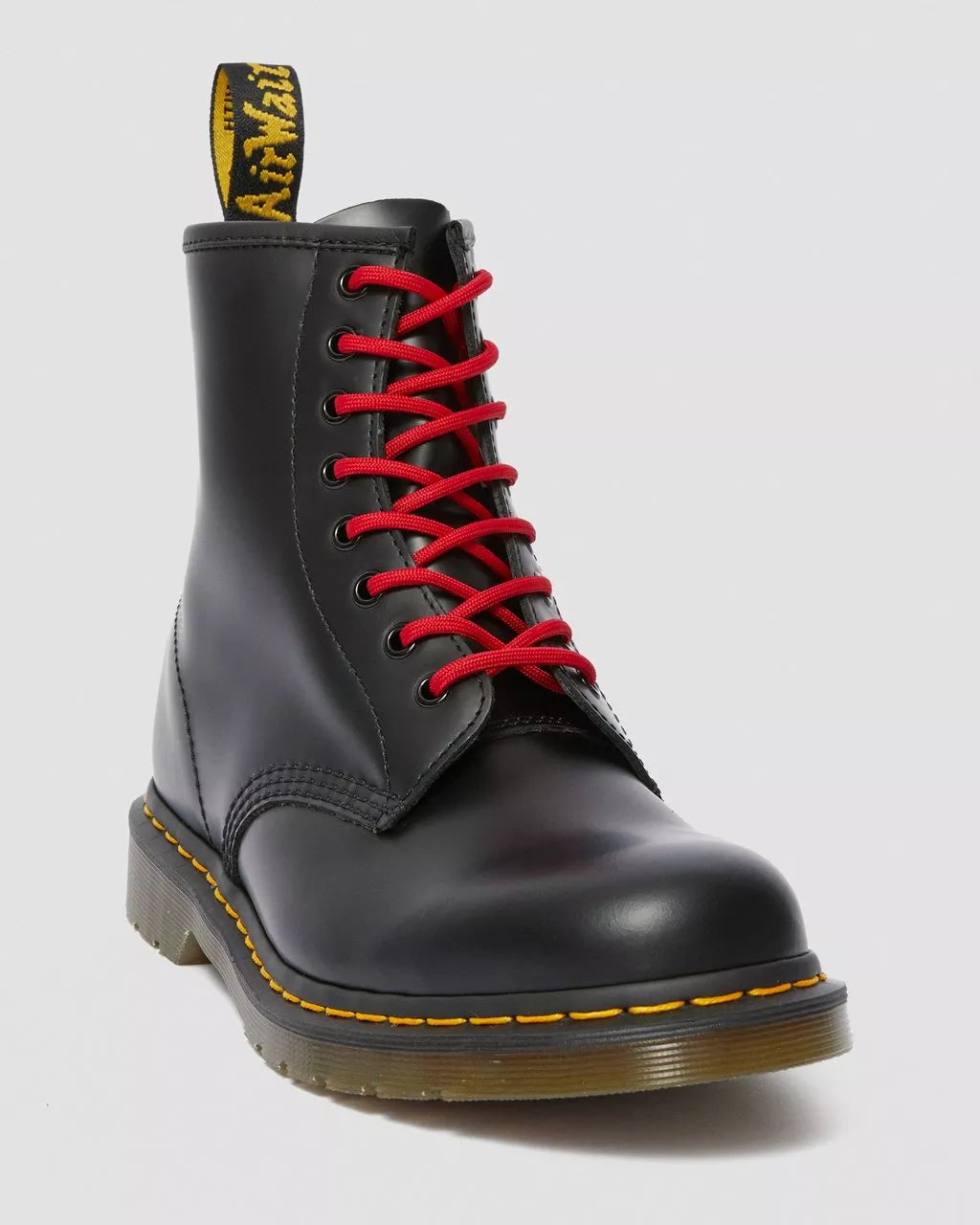 Bei PICK UP in Düsseldorf findest Du Dr.Martens, Red 140 cm, Red Round Laces  und viel mehr von Dr. Martens
