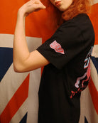 PICK UP Fahnenprint auf linkem Ärmel des schwarzen Reiter T-Shirts