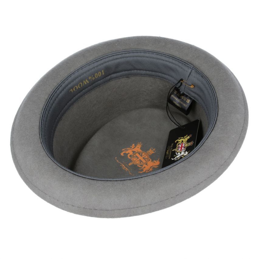 Bei PICK UP in Düsseldorf findest Du M.A.Z, Crushable Pork Pie Hat, Grey  und viel mehr von MAZ
