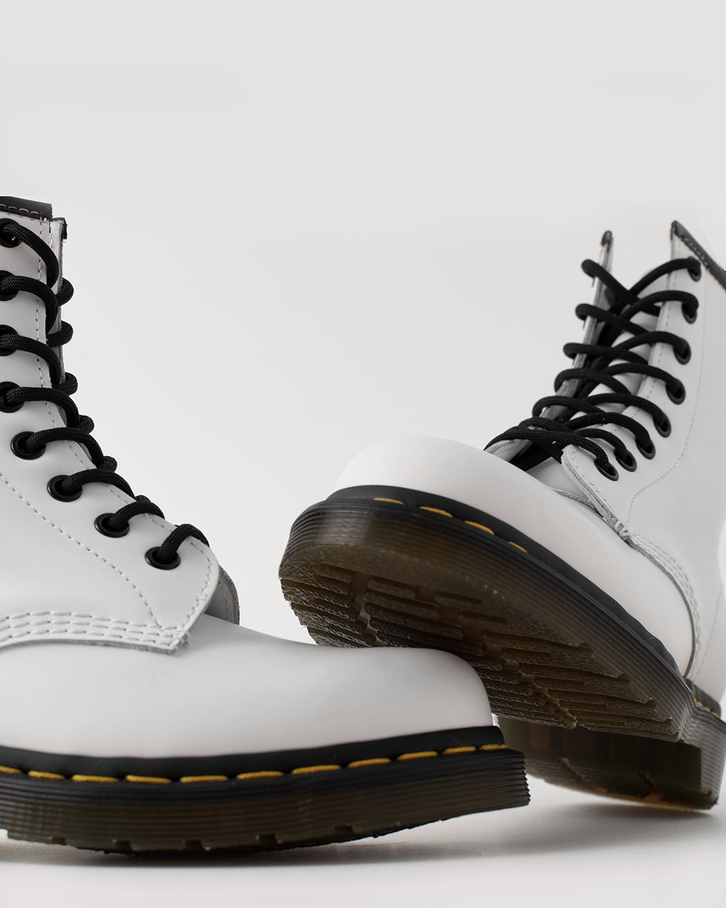 Dr. Martens 1460 White Smooth Pick Up Dusseldorf