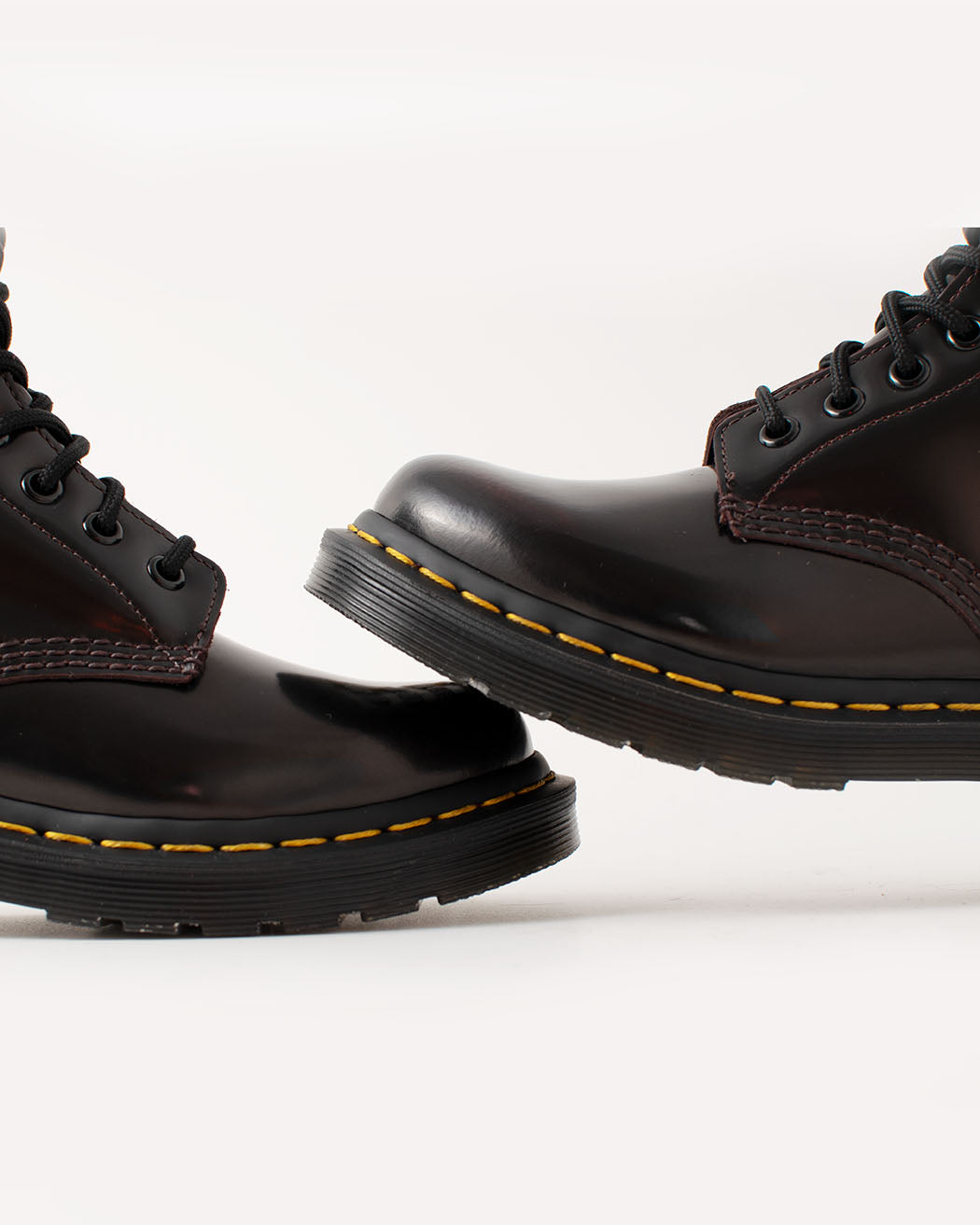 Dr. Martens 1460 Cherry Arcadia Pick Up Dusseldorf