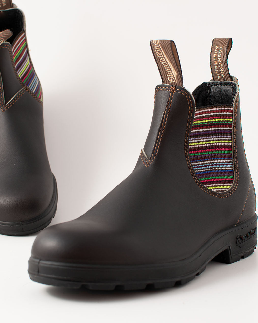 Blundstone Chelsea Boot 1409 brown leather with colored stripes