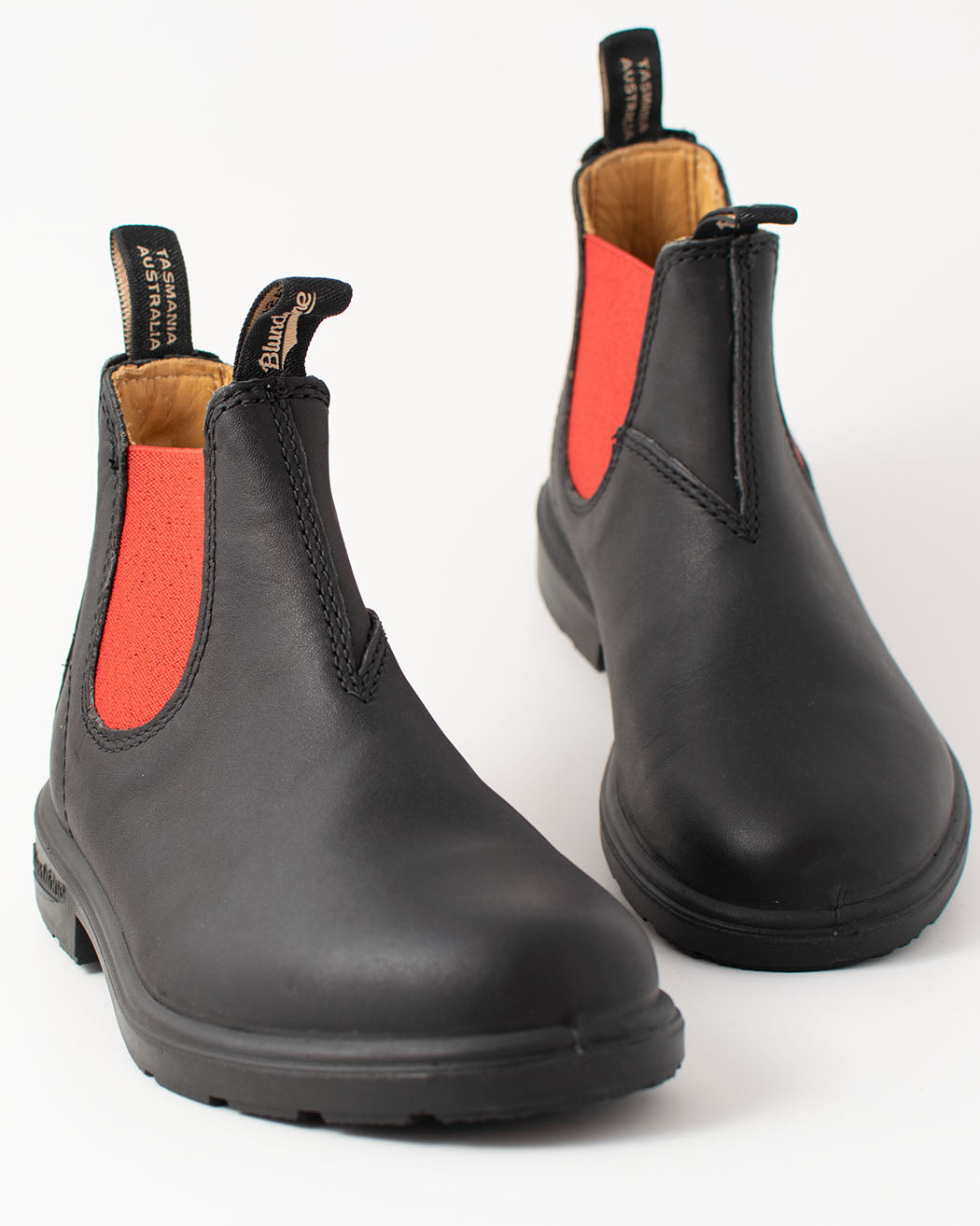 Blundstone Kids Chelsea Boot 581 black leather with red details