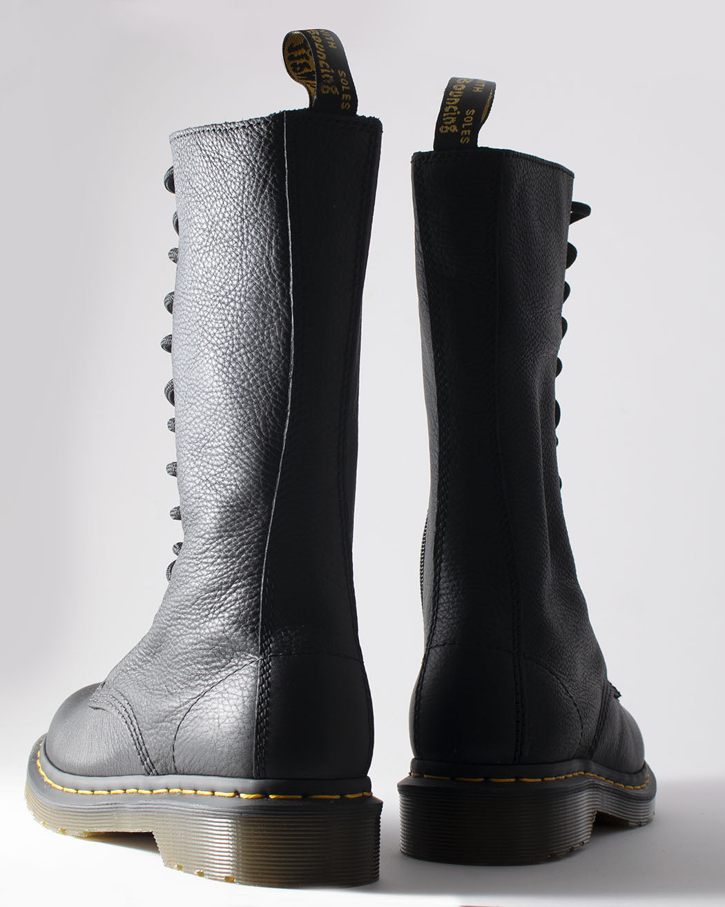 Dr. Martens Dr. Martens, 11820008, 1B99, Virginia BLACK, 14 Eye Zip Boot  Pick Up | Düsseldorf