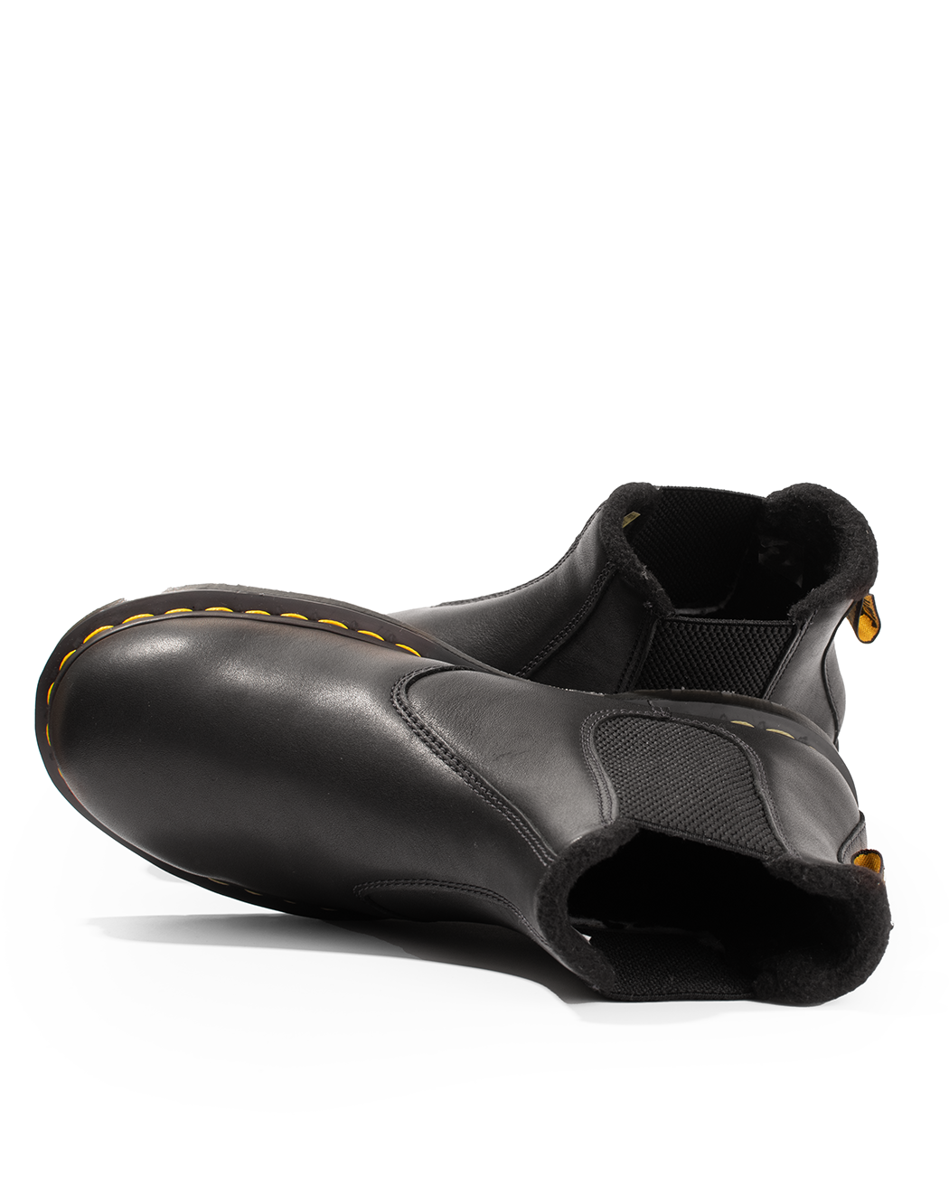 Bei PICK UP in Düsseldorf findest Du Dr. Martens, 2976 Valor WP, Black  und viel mehr von Dr. Martens