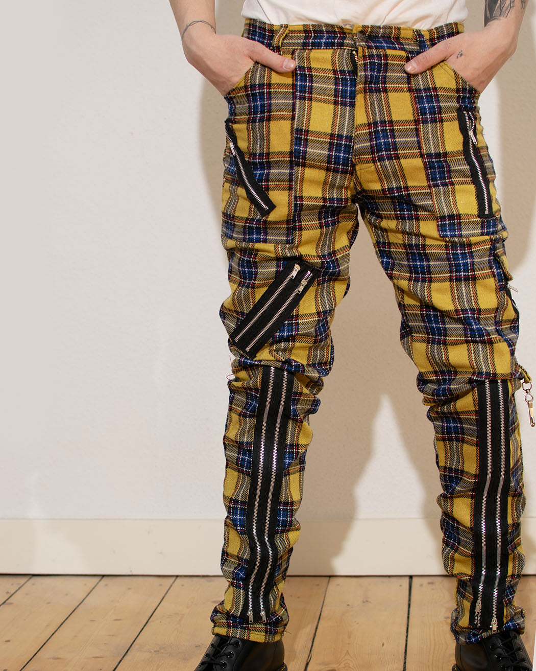 Zara yellow plaid pant size xs fits like small. - Depop